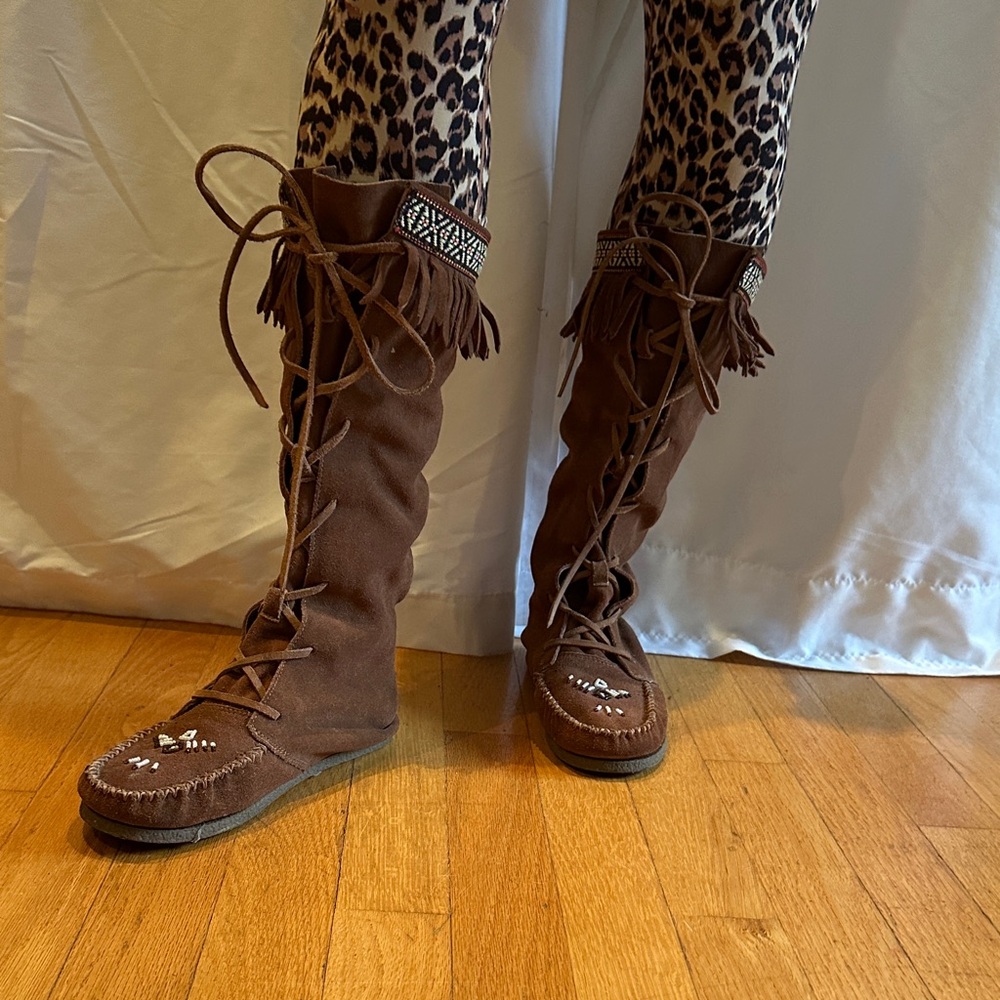 Women’s Brown Fringe Lace-Up Moccasin Boots